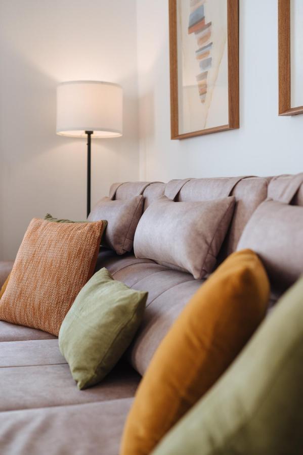 Hostly Rivero 2A Center Loft-Fibre-Communal Terrace-Parking Optional-Cless 세비야 외부 사진